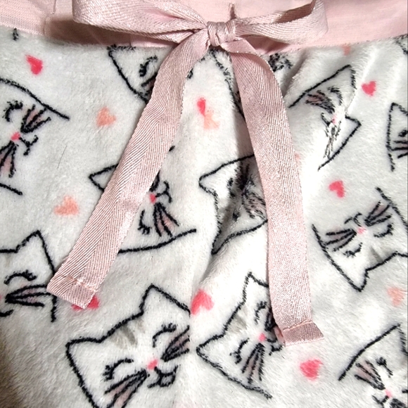 Pillow Talk Cat 2-Piece Cozy Fleece Pajama Set Hooded Top & Bottoms Ladies Sz M - Picture 7 of 12
